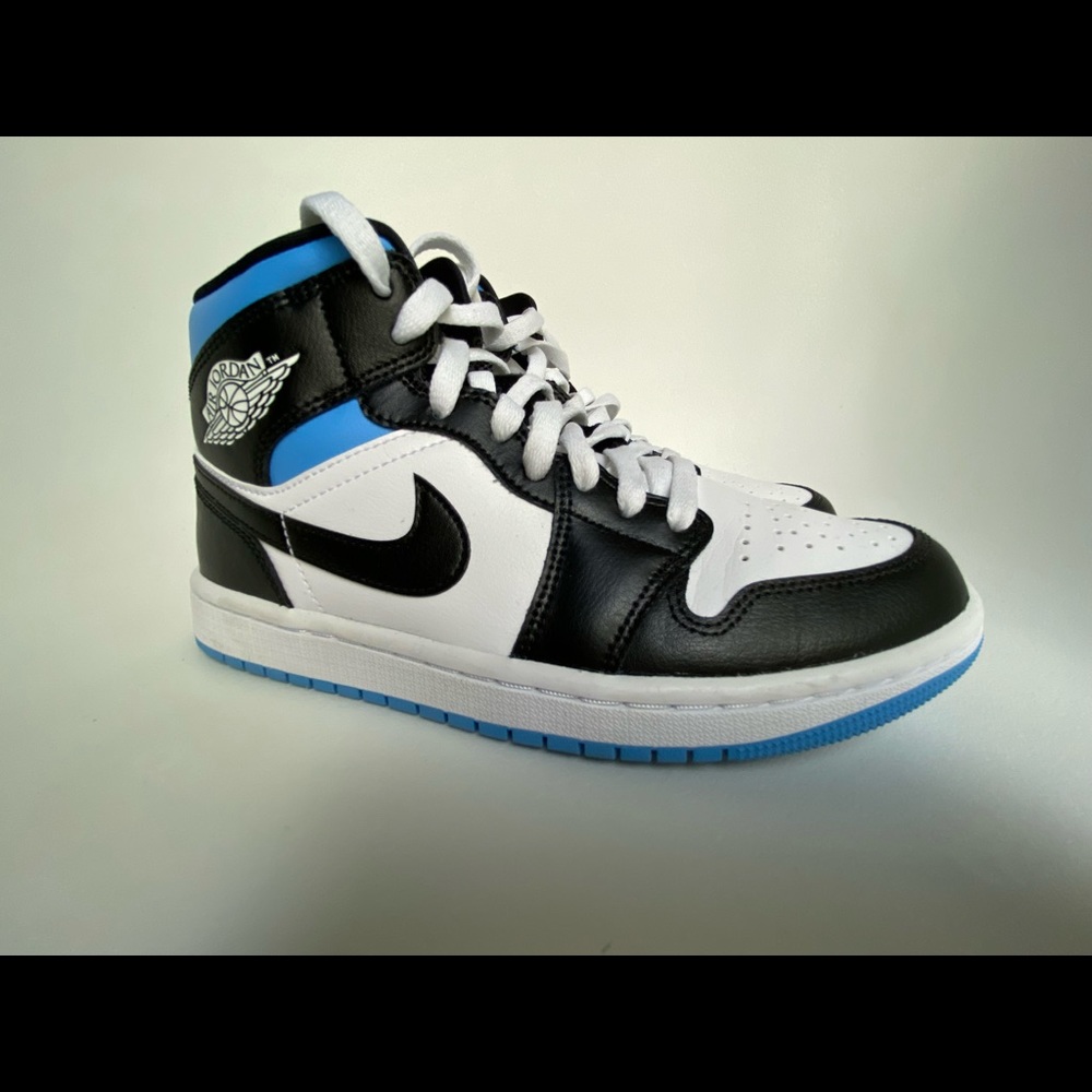 AIR JORDAN 1 Mid University black white